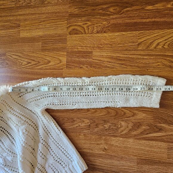 Trixie+Lulu Cardigan Sweater Size M White Knit Faux Fur Detachable Collar Retro - Picture 10 of 10